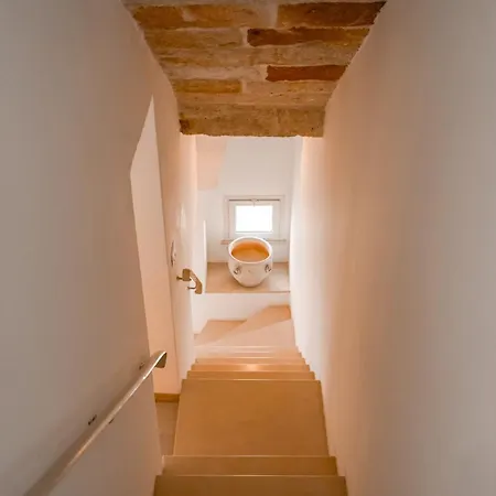 Karen House Pensión 3*