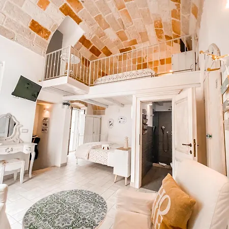 Karen House 3*
