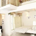 בית הארחה Karen House פולינאנו א מארה