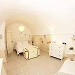 Karen House 4* פולינאנו א מארה