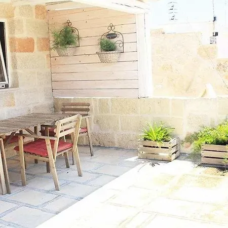 בית הארחה Karen House פולינאנו א מארה
